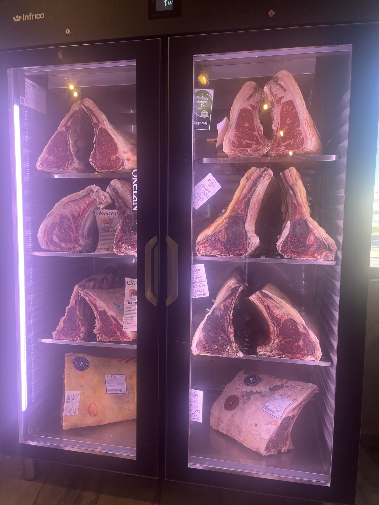 Cámara de maduración de carnes de Taberna El Chato
